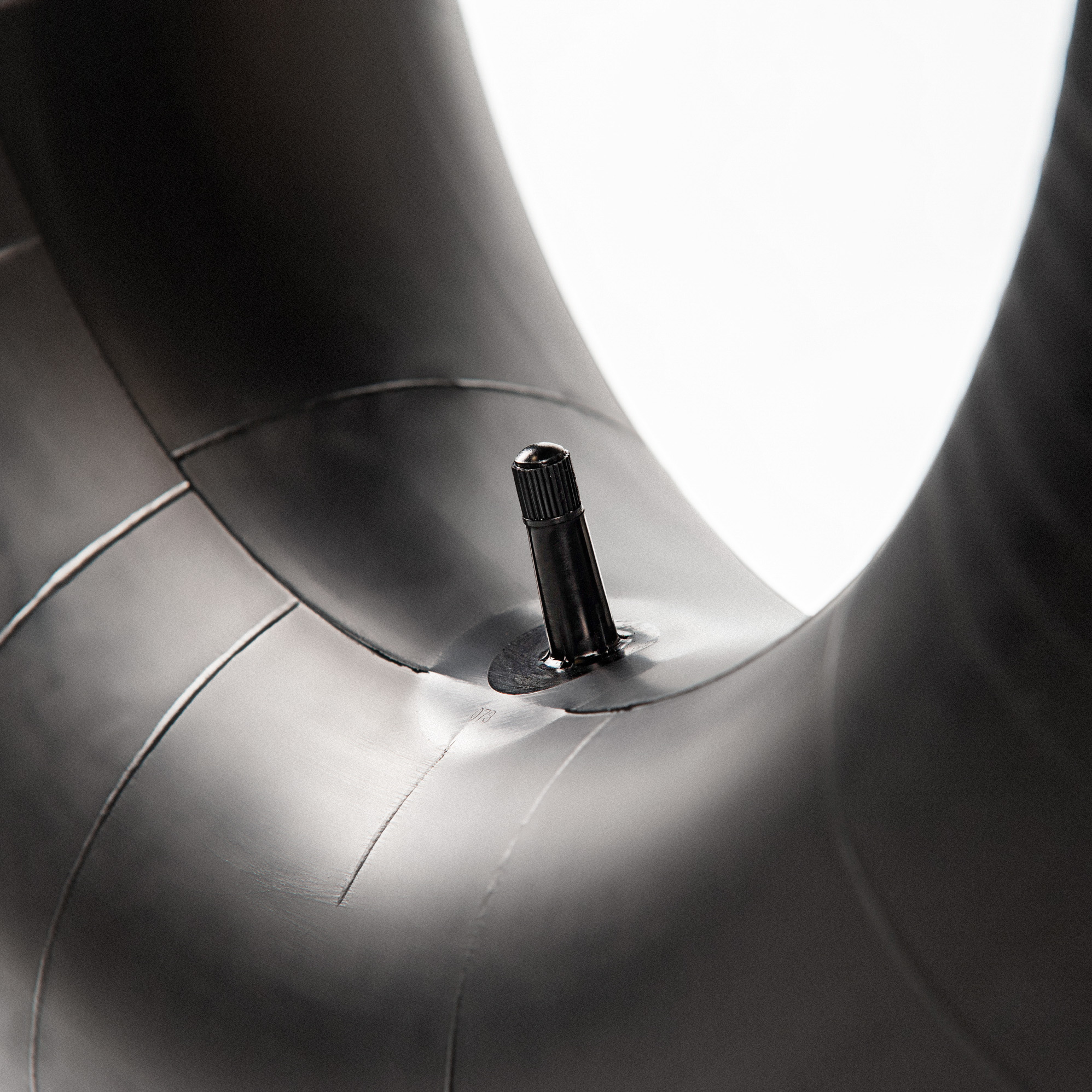 135/145/70-13 inner tube with TR-13 valve